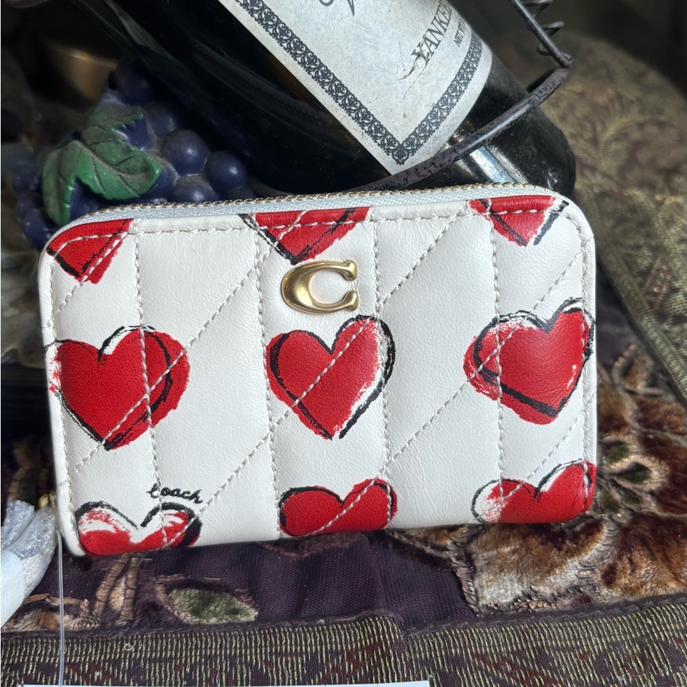 Authentic Coach 1941 Nappa leather Heart zip around 3 compartments wallet.
